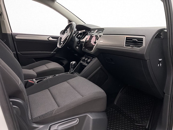 Volkswagen Touran 14 of 27