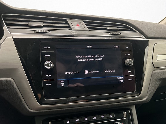 Volkswagen Touran 27 of 27