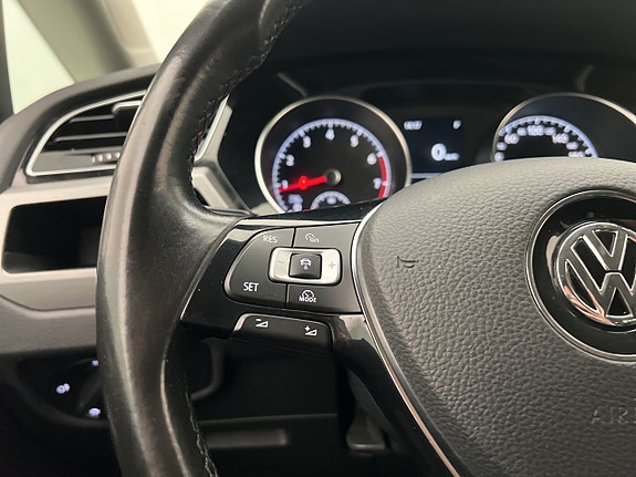 Volkswagen Touran 21 of 27