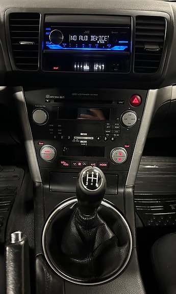 Subaru Legacy 15 of 17