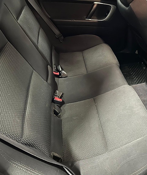 Subaru Legacy 16 of 17