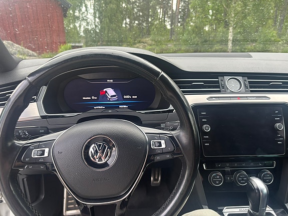 Volkswagen Passat Alltrack 9 of 12