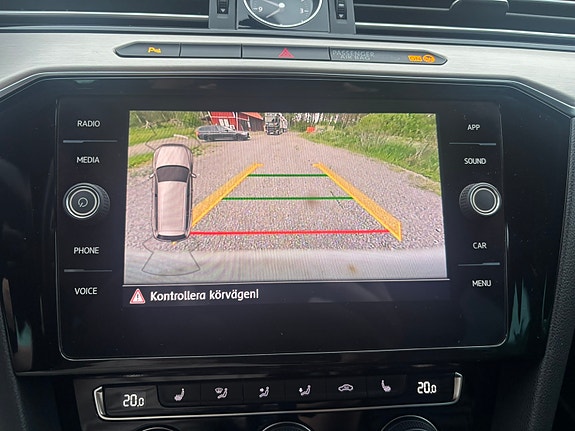 Volkswagen Passat Alltrack 6 of 12