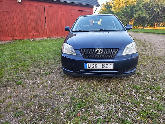 Toyota Corolla 4 of 7