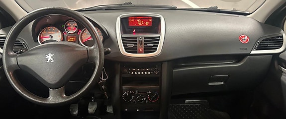 Peugeot 207 11 of 17