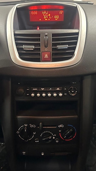 Peugeot 207 12 of 17