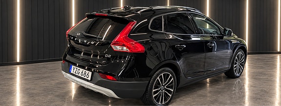 Volvo V40 Cross Country 3 of 4