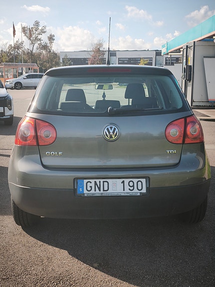 Volkswagen Golf V 4 of 18