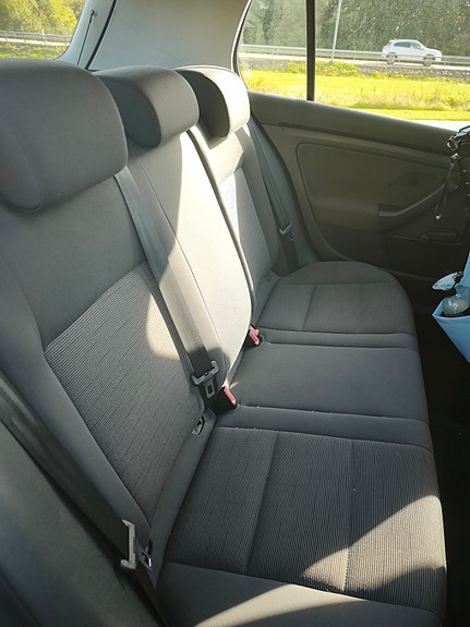 Volkswagen Golf V 9 of 18