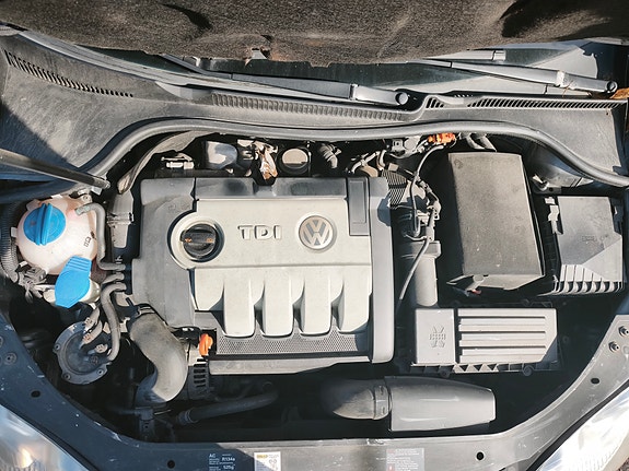 Volkswagen Golf V 18 of 18