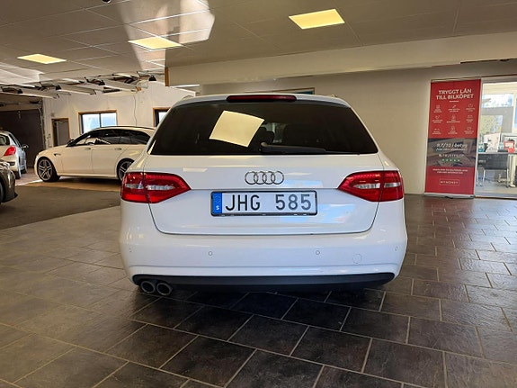 Audi A4 9 of 23