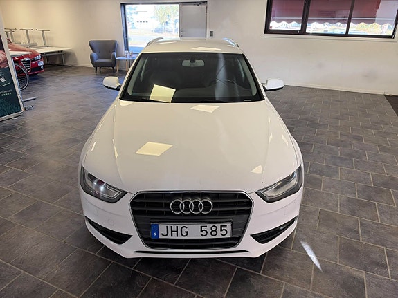 Audi A4 4 of 23