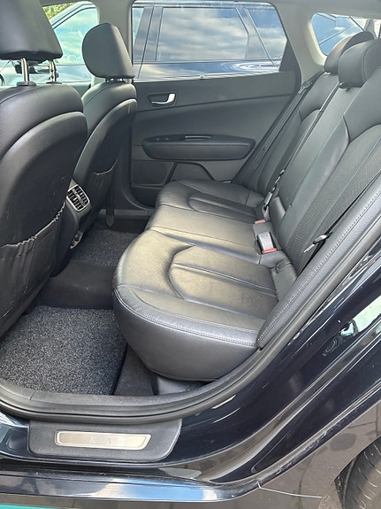 Kia Optima 4 of 7