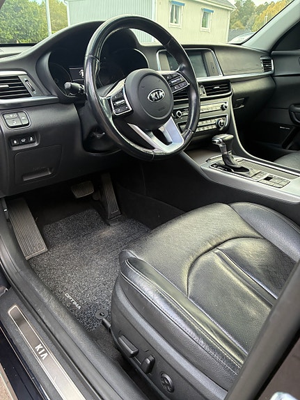 Kia Optima 3 of 7
