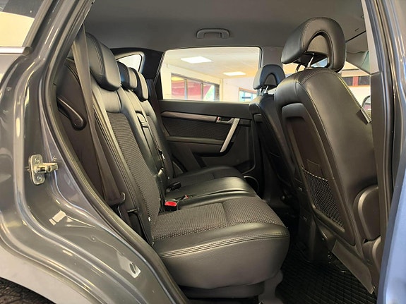 Chevrolet Captiva 24 of 28