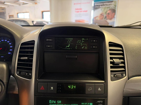Chevrolet Captiva 26 of 28