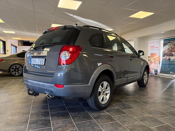 Chevrolet Captiva 7 of 28