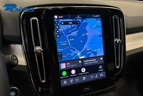 Volvo XC40 21 of 27