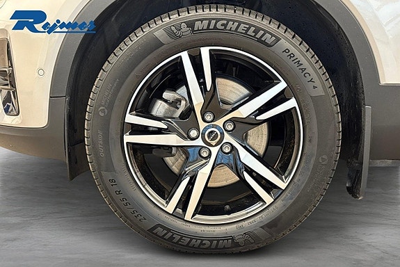 Volvo XC40 10 of 27