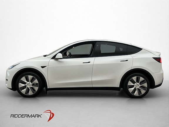 Tesla Model Y 5 of 30