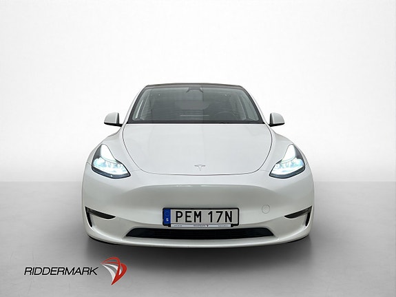 Tesla Model Y 3 of 30