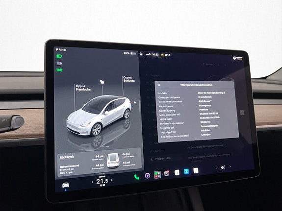 Tesla Model Y 27 of 30