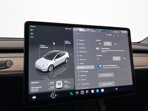 Tesla Model Y 25 of 30