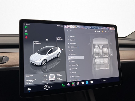 Tesla Model Y 28 of 30