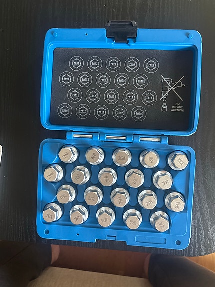 Product image 1 of 3