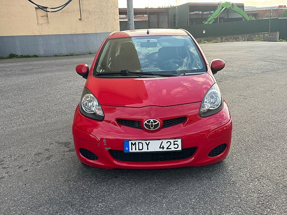 Toyota Aygo 8 of 11