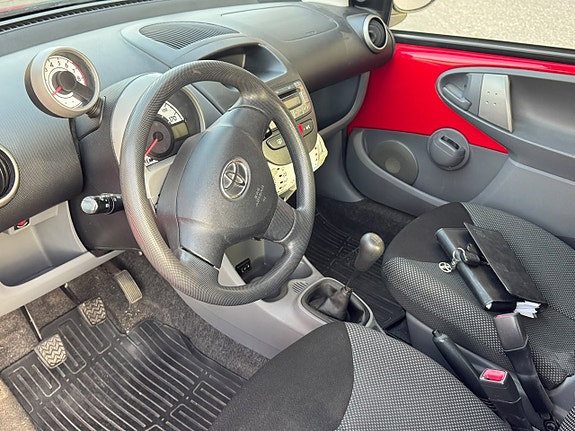Toyota Aygo 10 of 11