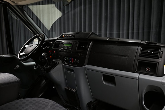 Ford Transit 27 of 30