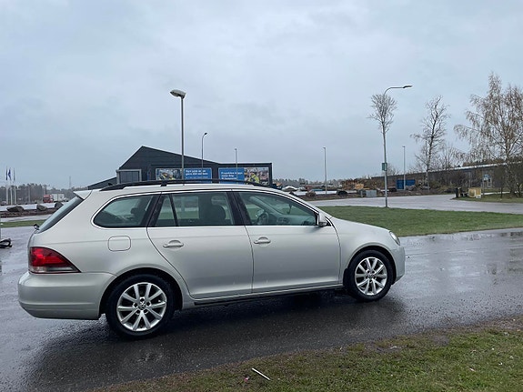 Volkswagen Golf VI 2 of 4