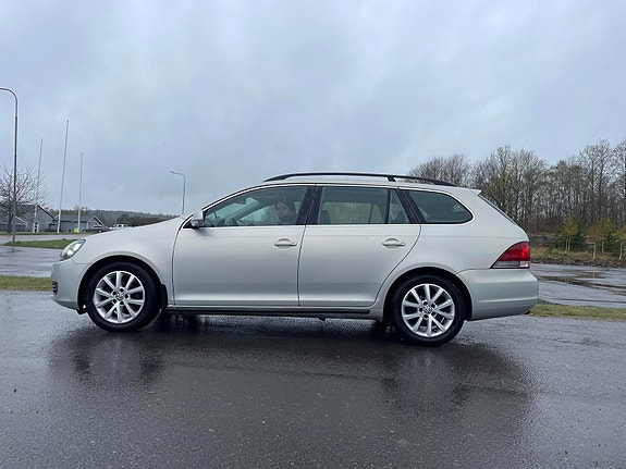 Volkswagen Golf VI 4 of 4