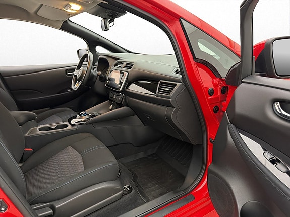 Nissan Leaf 24 of 30