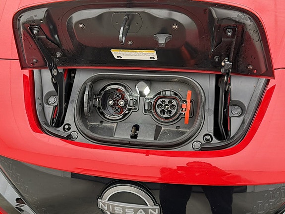 Nissan Leaf 27 of 30