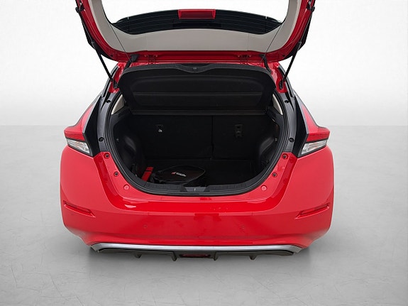 Nissan Leaf 28 of 30