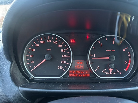 BMW 118d 9 of 10