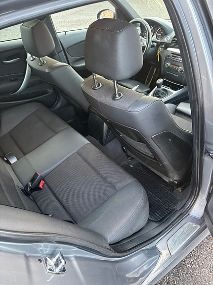 BMW 118d 6 of 10