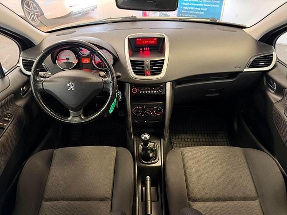 Peugeot 207 15 of 24