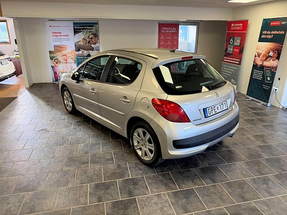 Peugeot 207 12 of 24