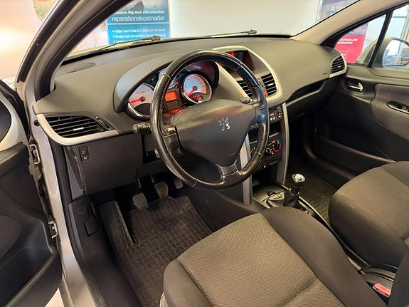 Peugeot 207 16 of 24