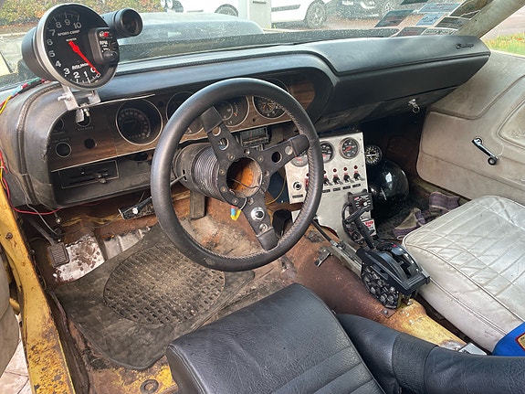 Dodge Challenger 8 of 8
