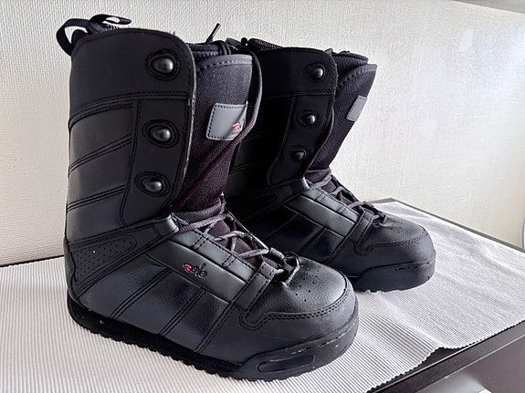 Product image 1 of 3