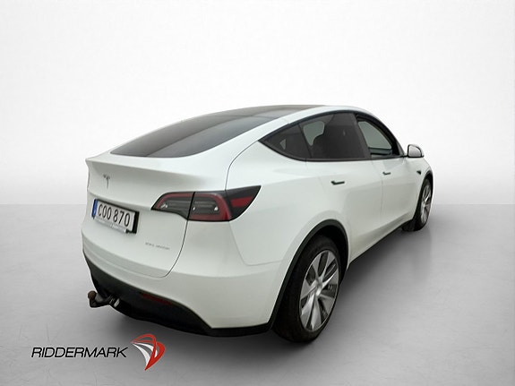 Tesla Model Y 9 of 30