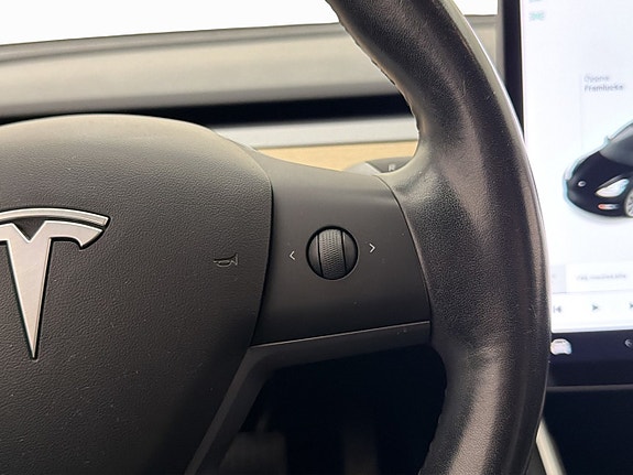 Tesla Model 3 15 of 30