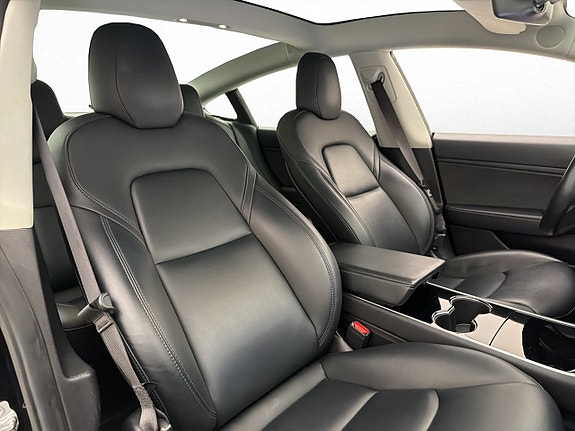 Tesla Model 3 27 of 30