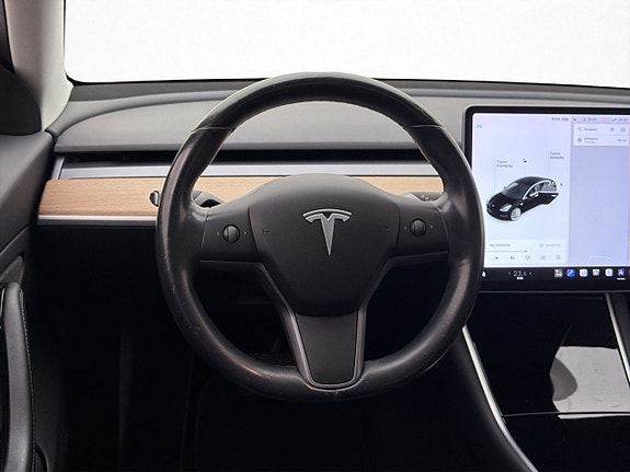 Tesla Model 3 13 of 30