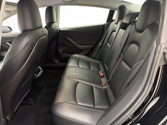 Tesla Model 3 28 of 30