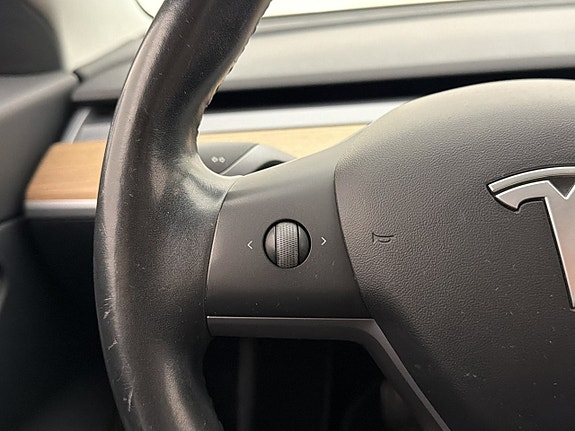 Tesla Model 3 14 of 30